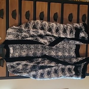 Lou & Grey black and white oversized open cascading front sweater size m EUC